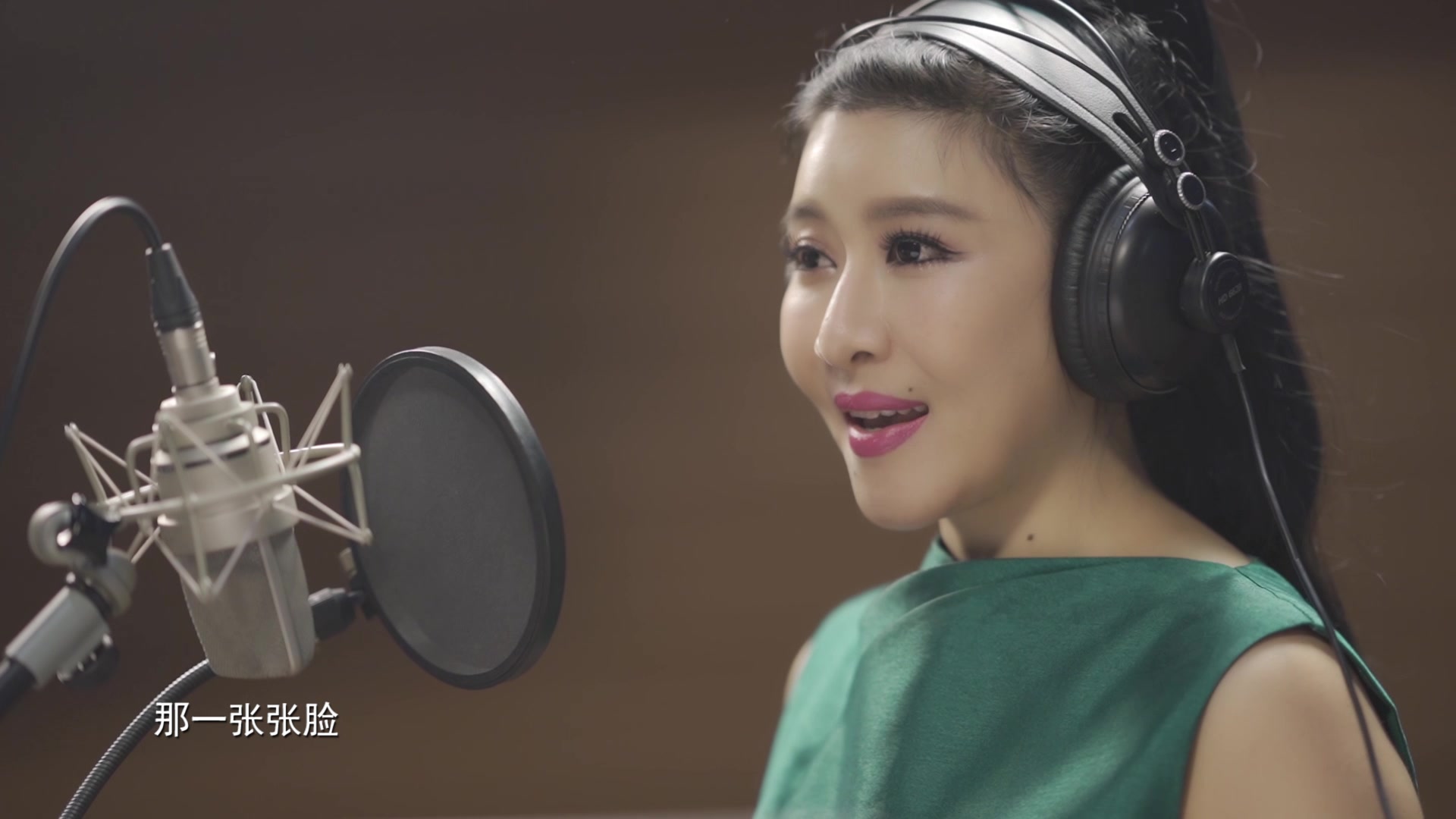 陈蓓蓓公益演绎《最美的脸》献给"疫"线英雄们!