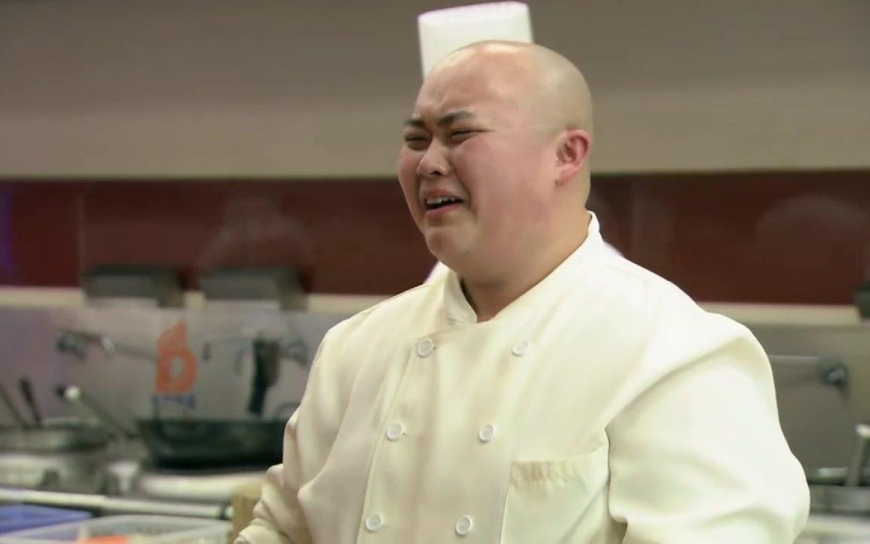 后厨开始做饭很正常小滑头却激动得流眼泪