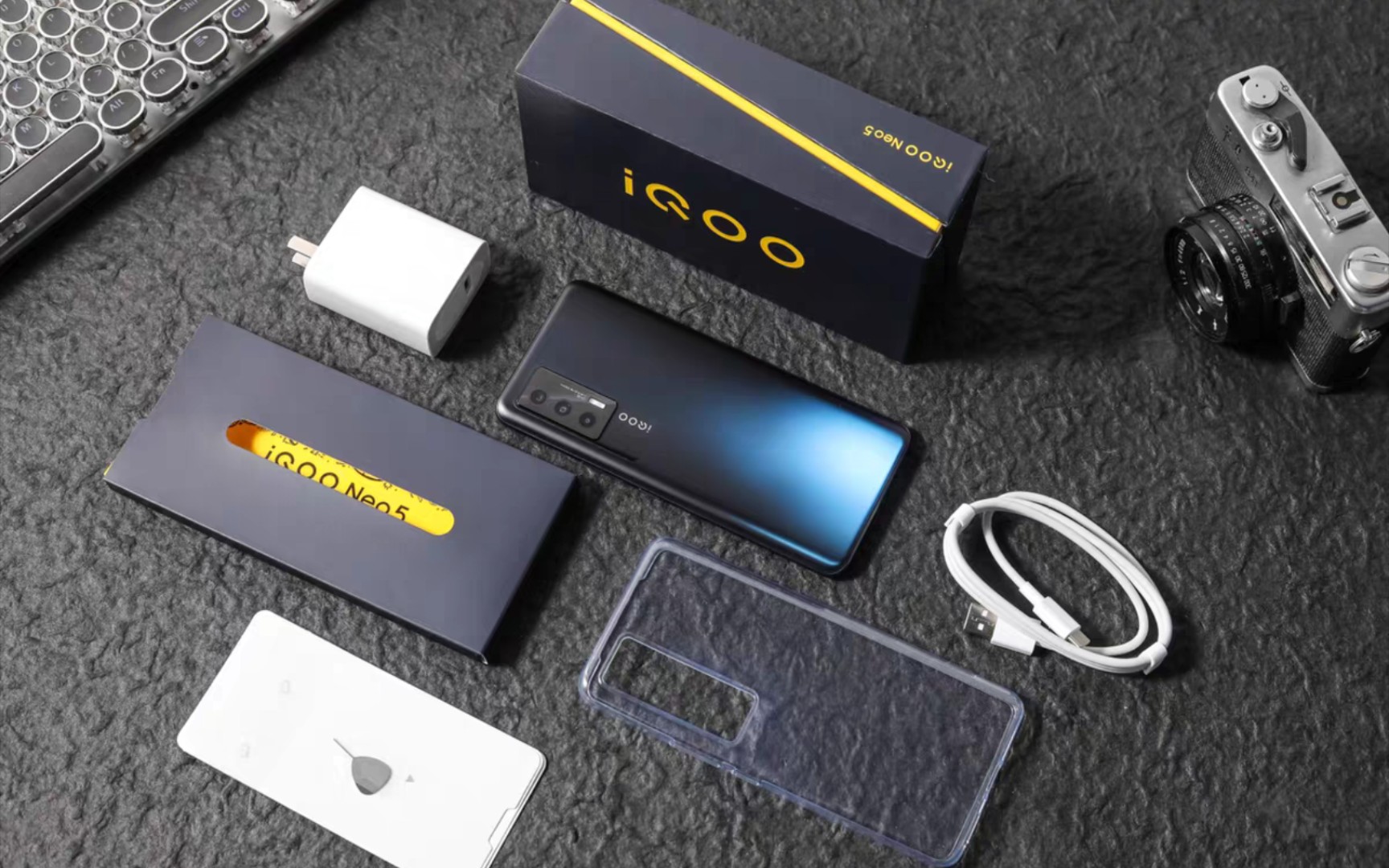 iqoo neo5 开箱,pdd买手机送烤箱安全下车