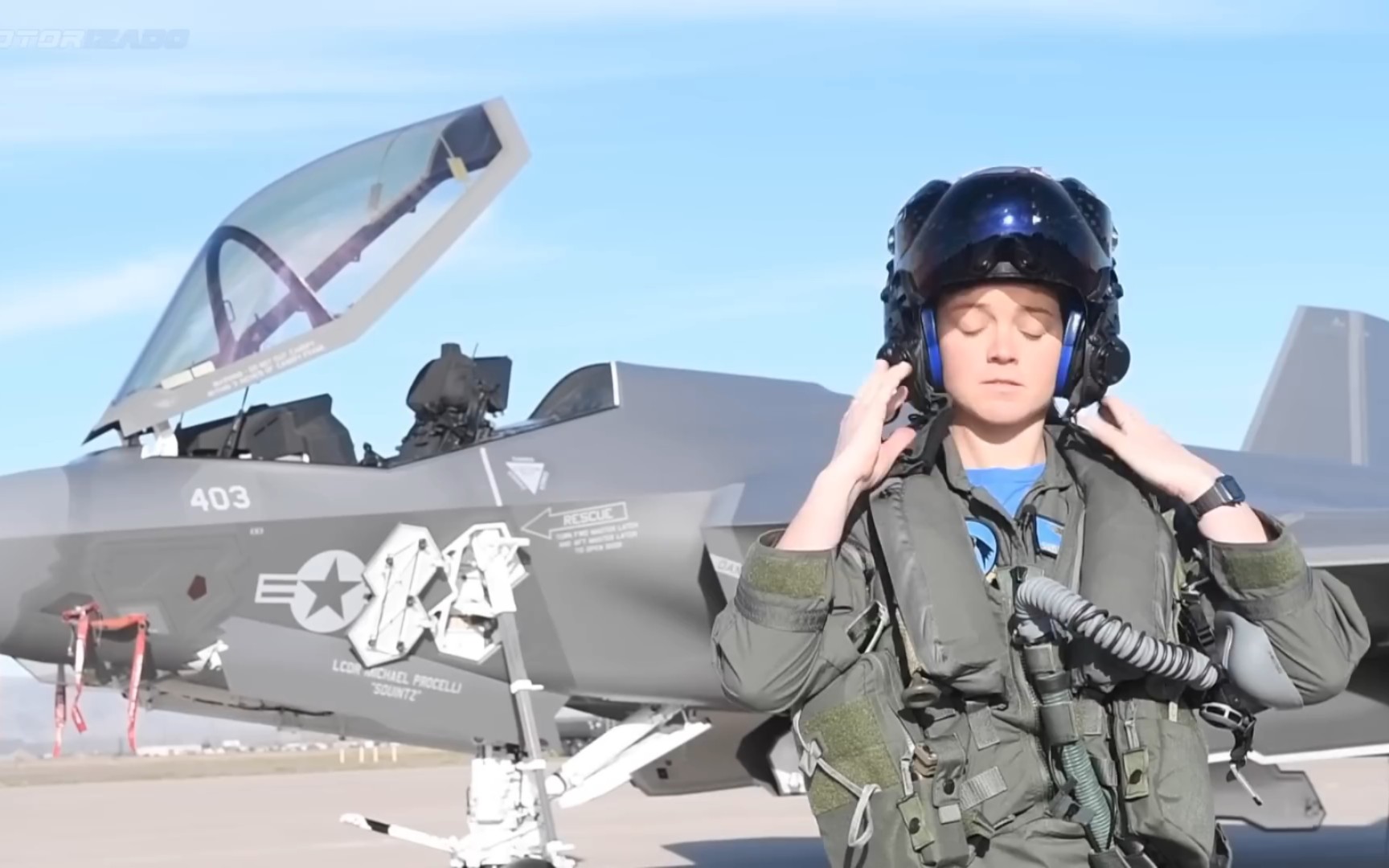 美国海军f-35战斗机女飞行员!