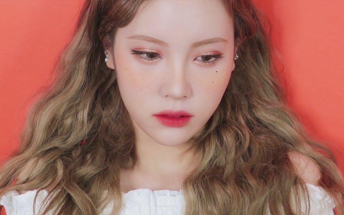 美妆lena泫雅style的雀斑腮红妆扒韩小小君