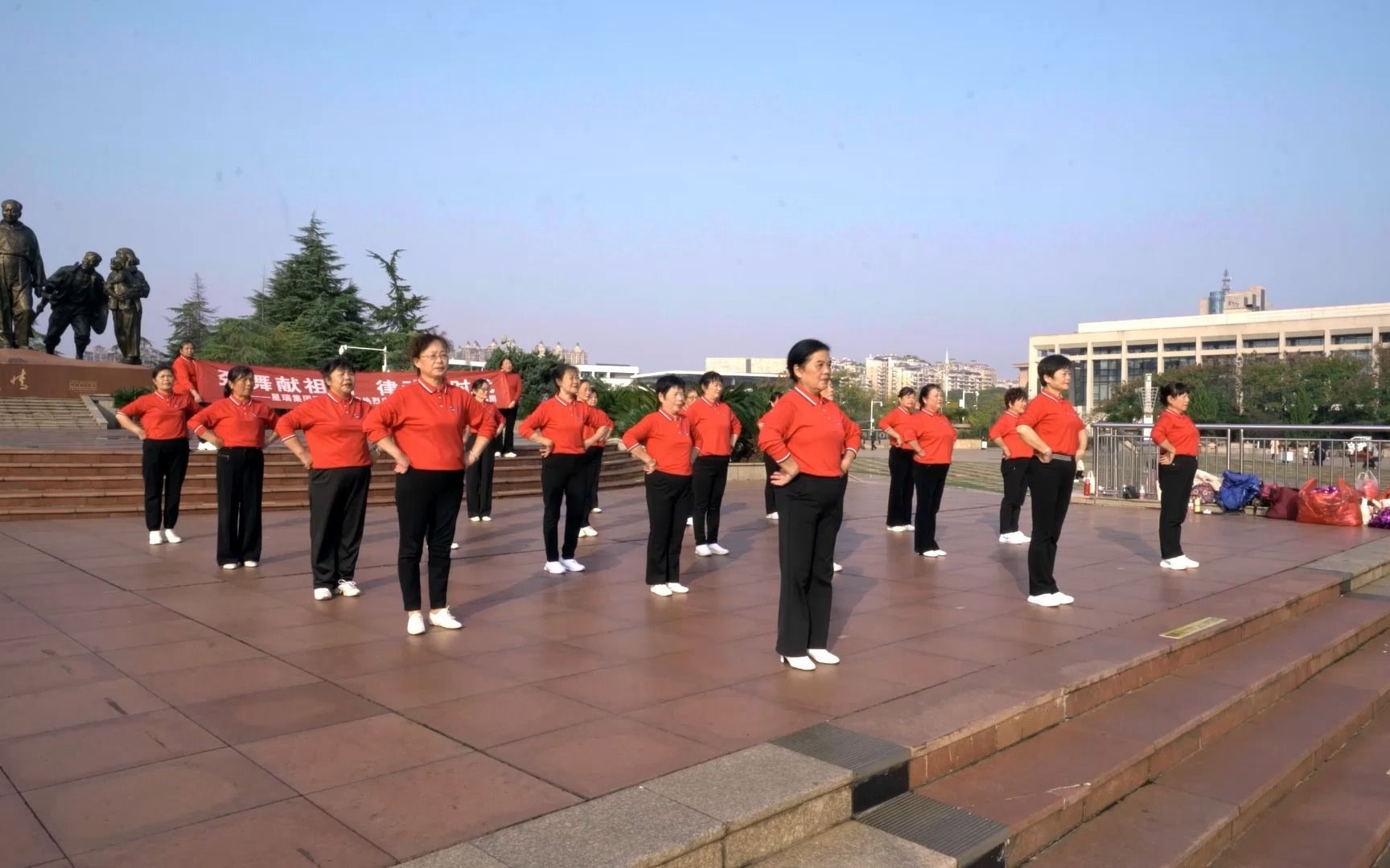 星瑞集团2023年广场舞大赛——湖南省湘潭市岳塘区下摄司街道参赛队