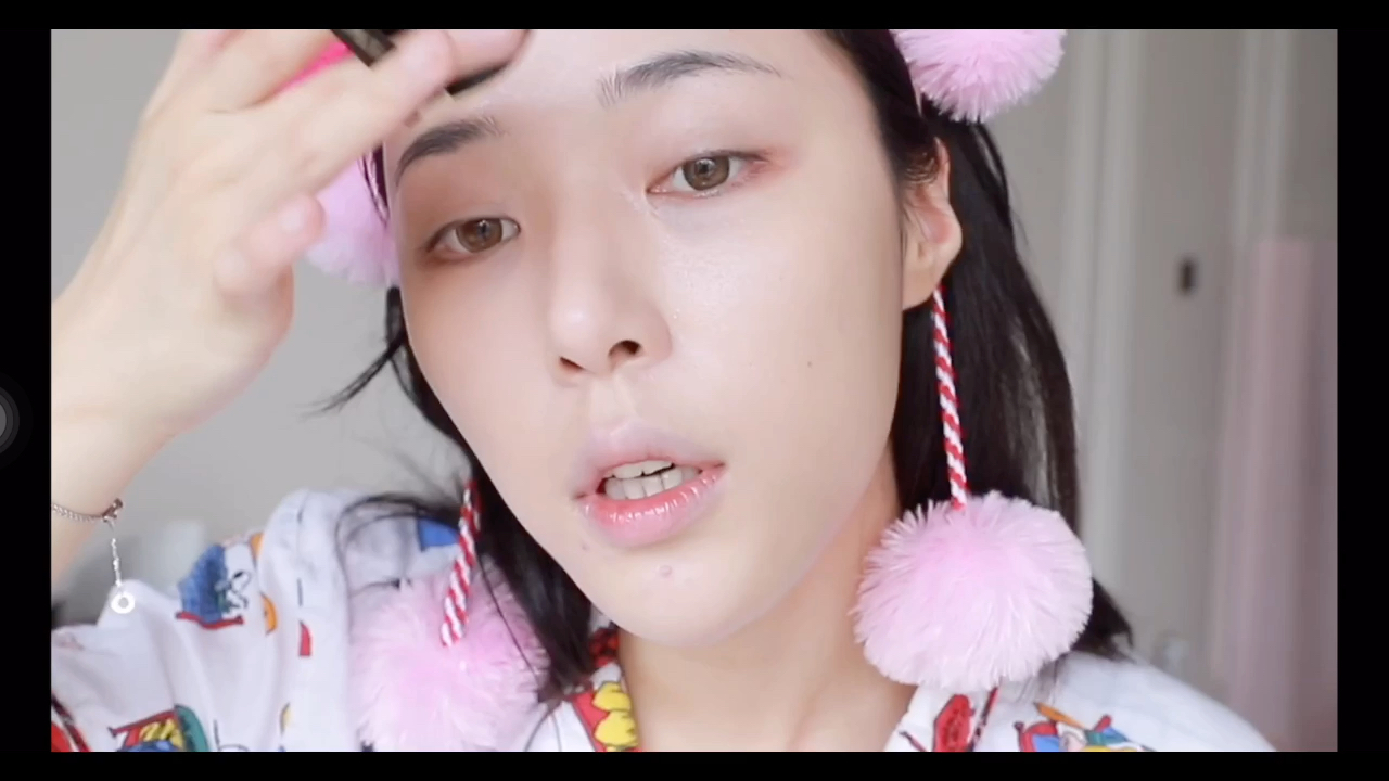 美妆博主--仇仇 底妆粉底遮瑕小合集(侵删)