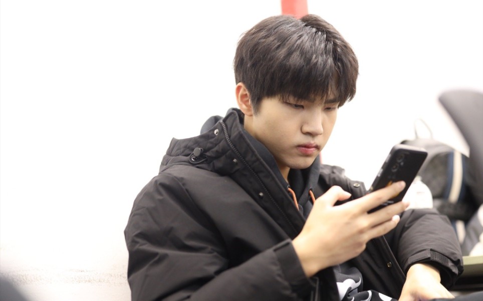 【广州ttg钎城】今天真的很帅tt 存一个采访的可爱小猪