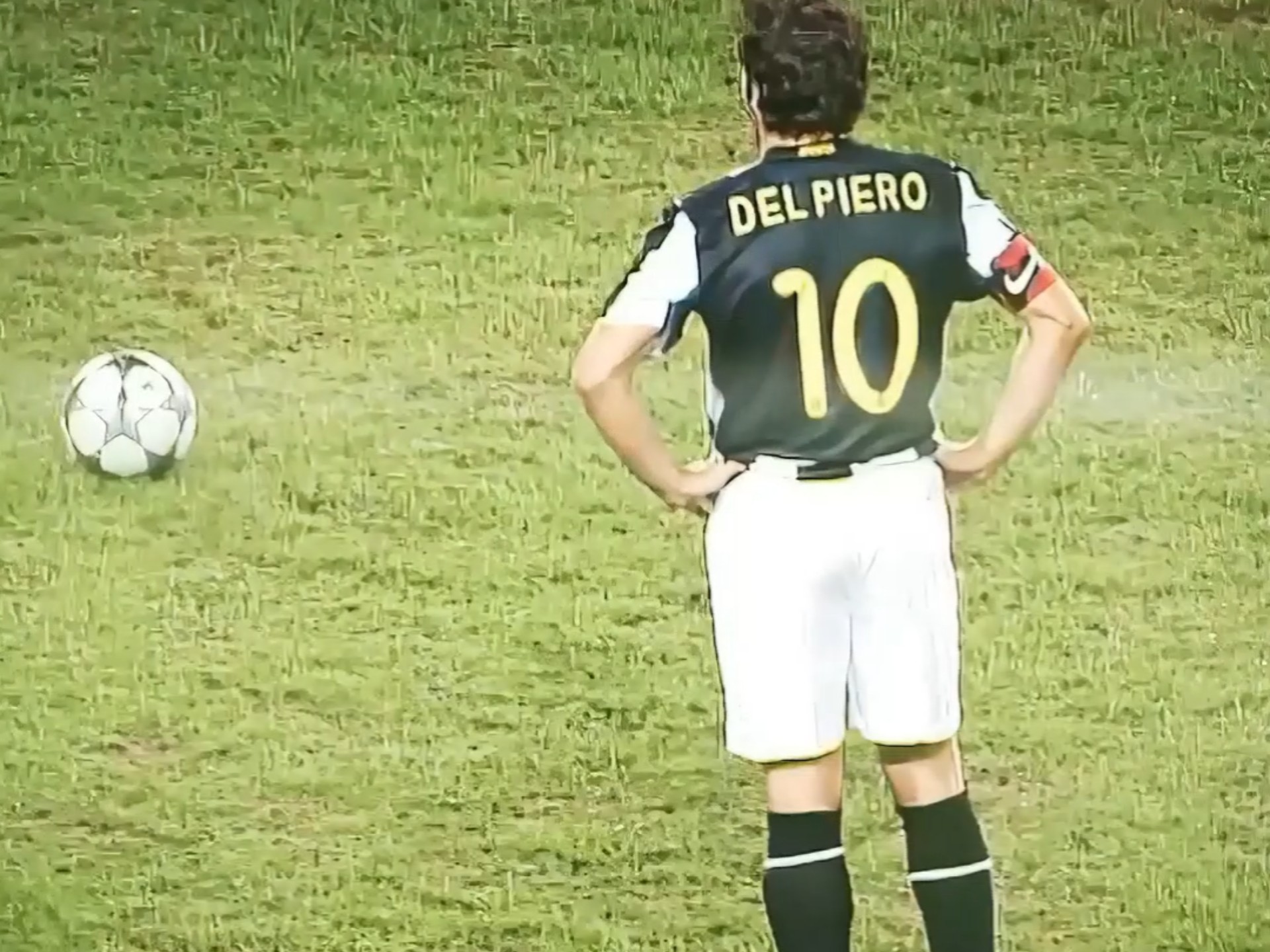 皮耶罗任意球精彩瞬间