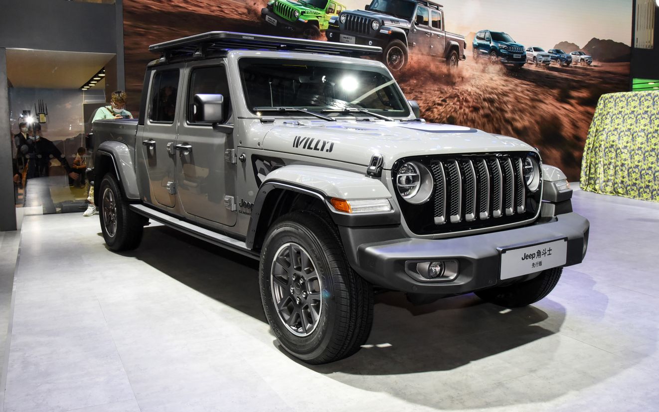 限量500台36升v68at四驱载重568公斤全新jeep角斗士上市