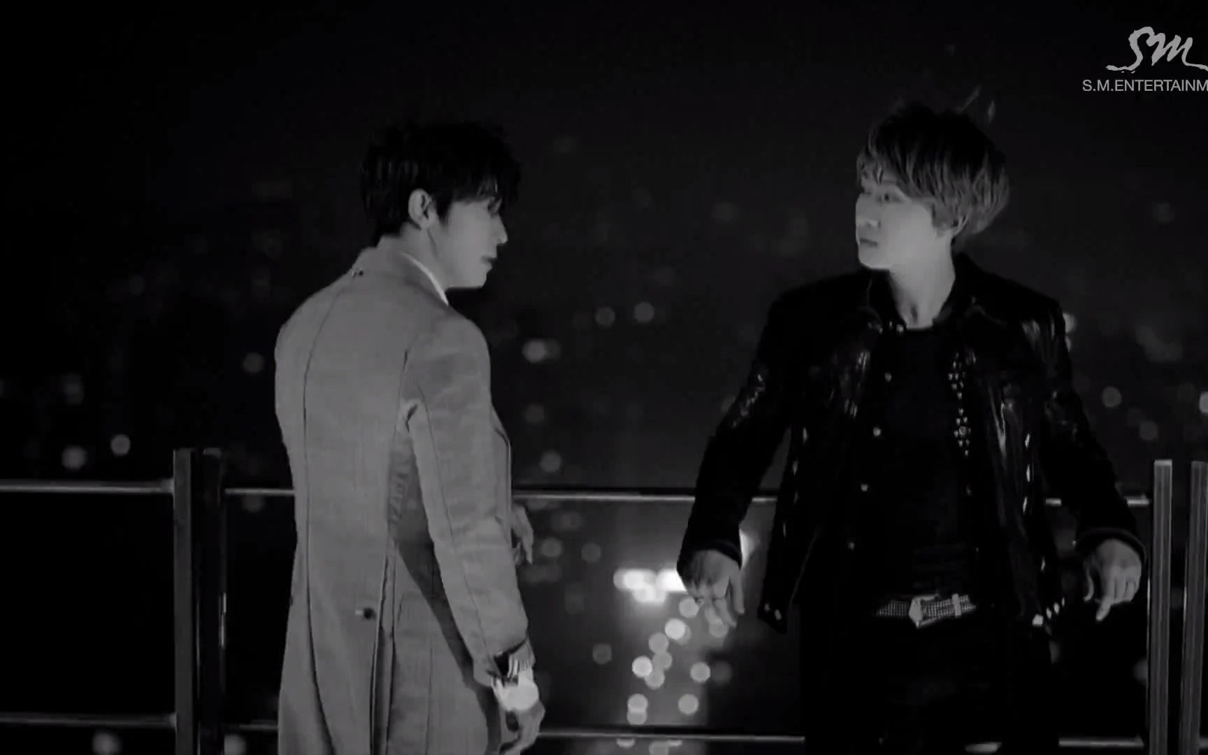 [图]Super Junior-D&E - 不要痛(Growing Pains) MV