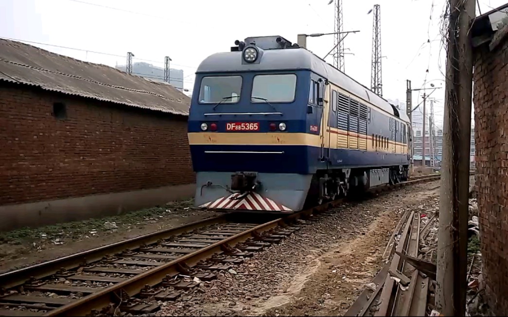 郑局郑段df8b进北站下发场