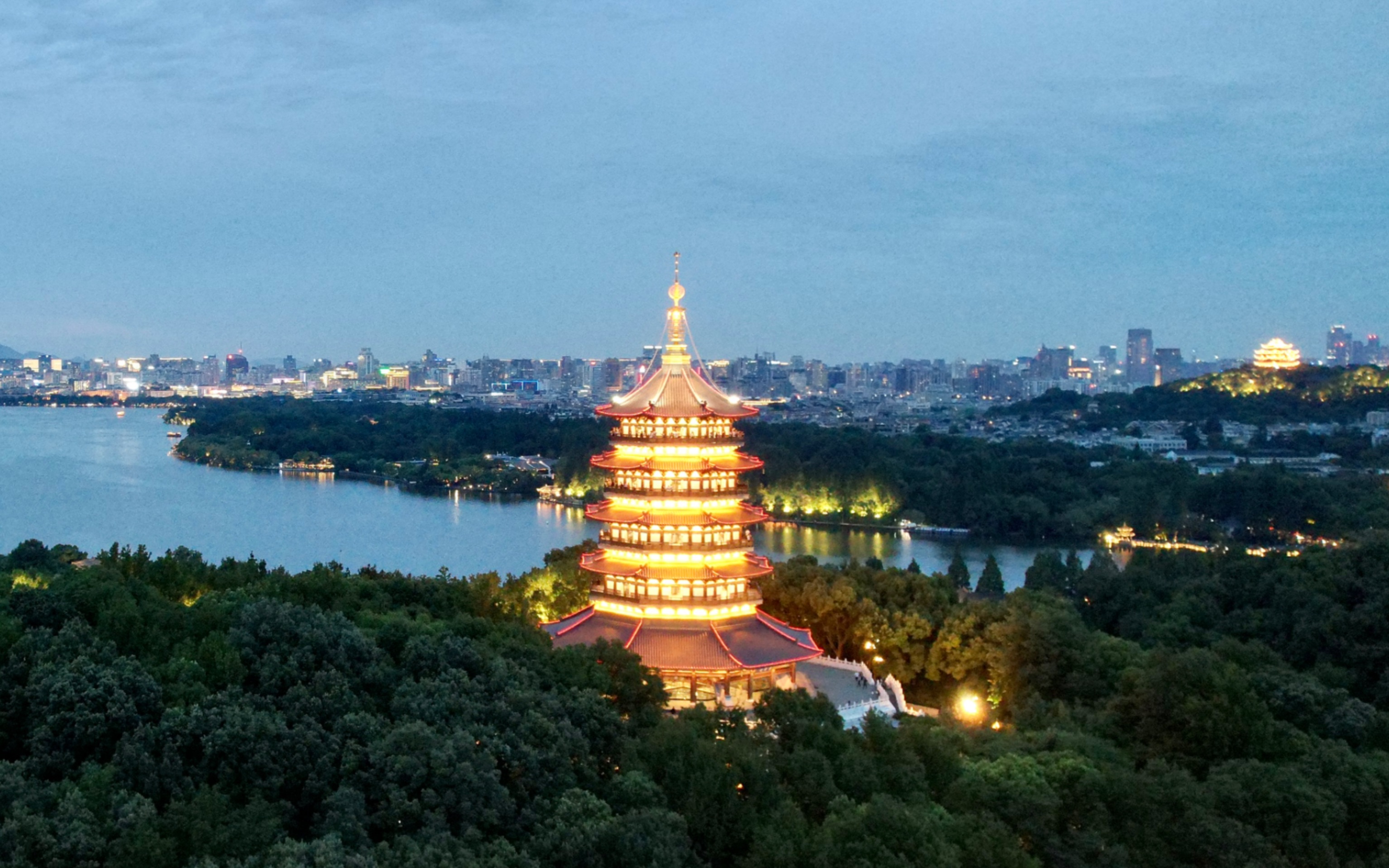 西湖真实 雷峰塔图片