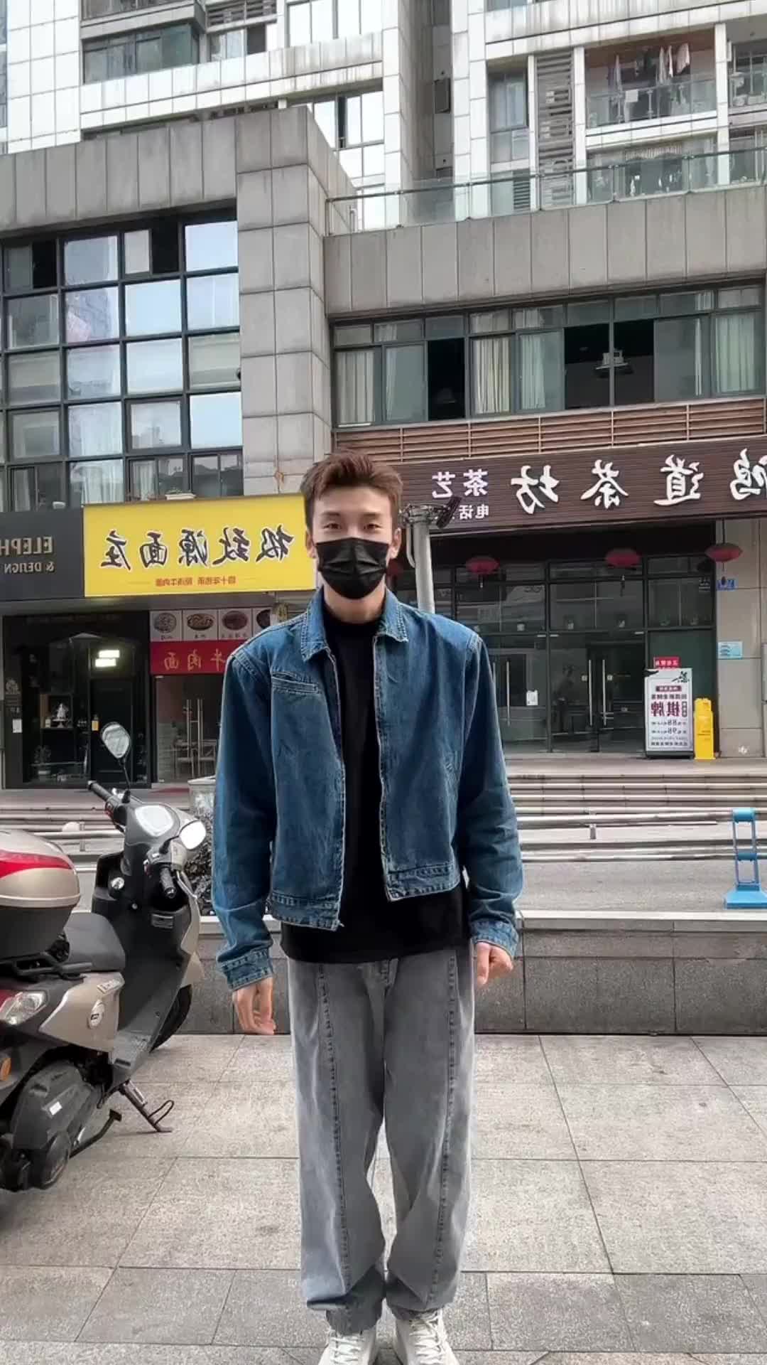 艾特你最可爱的朋友给你拍阳光男孩少年感重庆加油