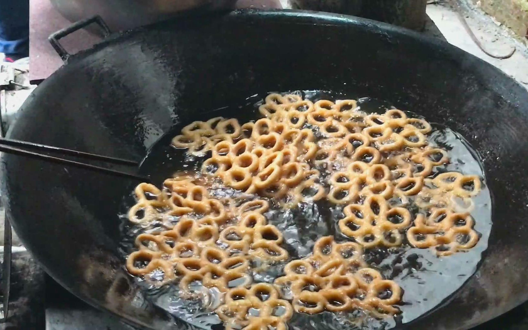 山农小张:妈妈亲手准备的年货糖环,广东人过年必备的年货