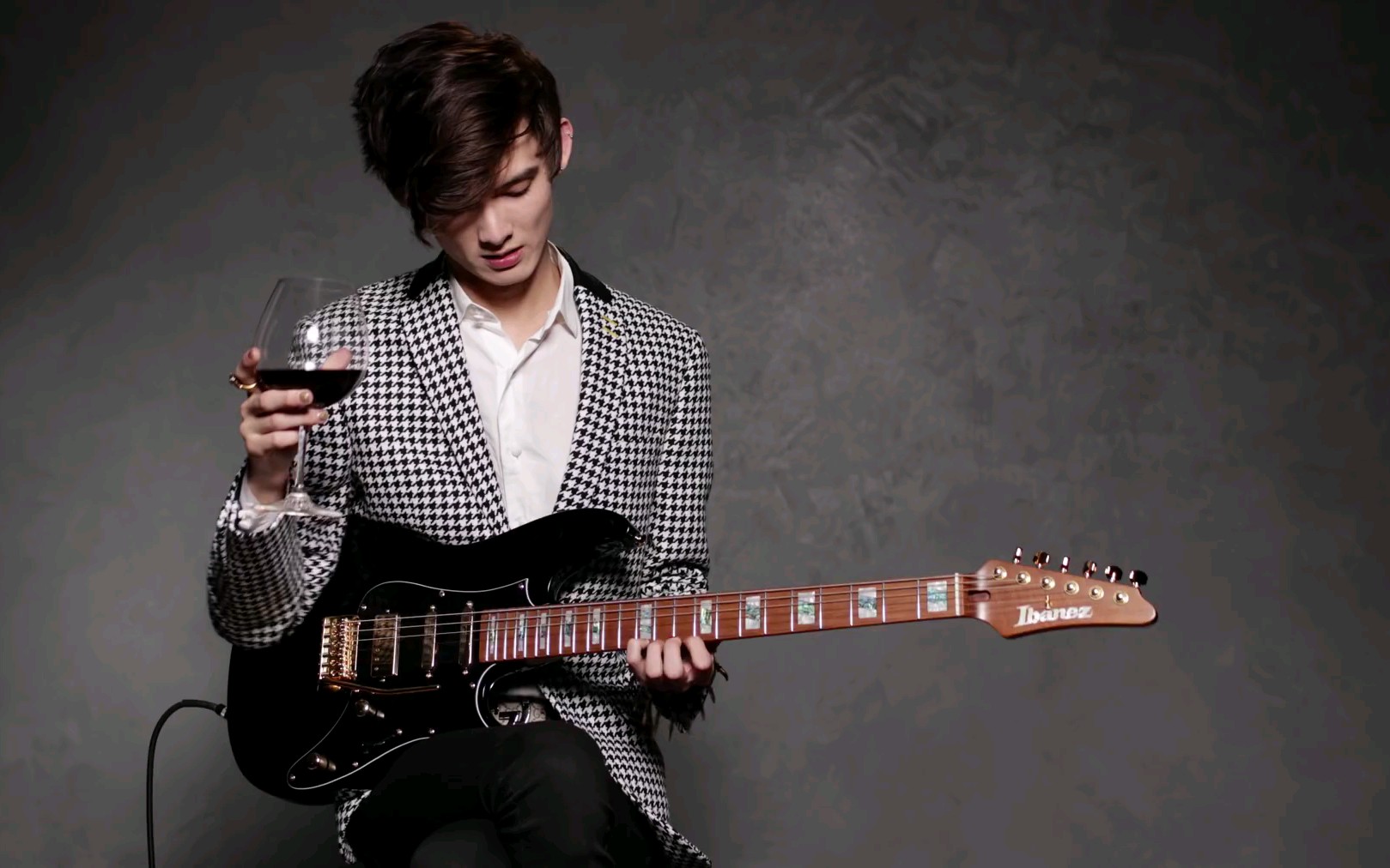 tim henson of polyphia for dimarzio pickups