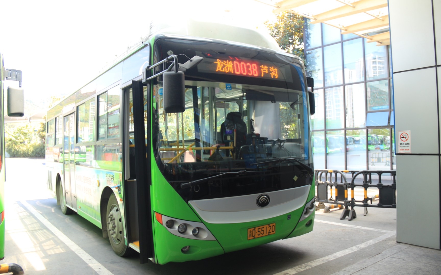 重庆公交d038龙洲湾枢纽站开往东泉(不走卢沟)