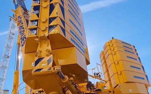 这吊车的配重高级