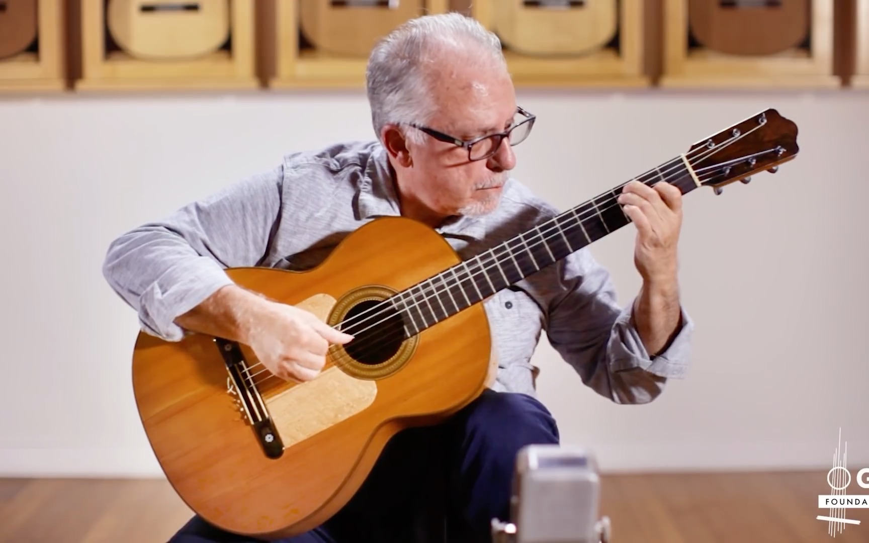 佩佩罗梅罗用 1924 年miguel rodriguez吉他演奏.