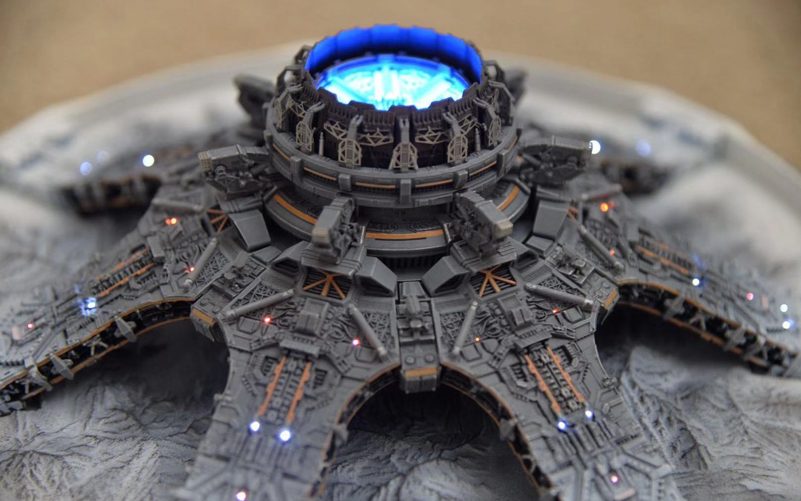 《流浪地球》罗切斯特转向发动机开箱