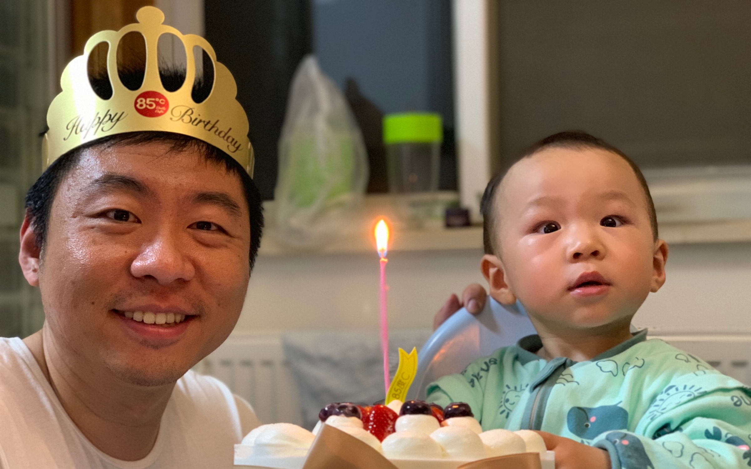1.5岁的狮子给狮子爸过生日啦_哔哩哔哩_bilibili