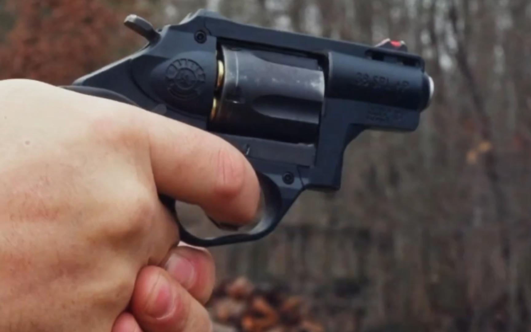 一把有味道的帅气小左轮