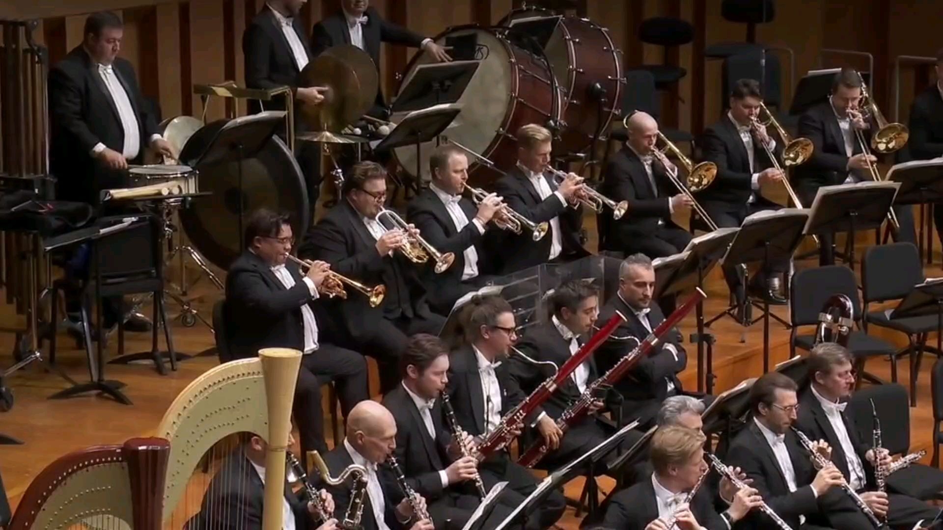 马林斯基交响乐团演奏的《中国人民解放军进行曲》