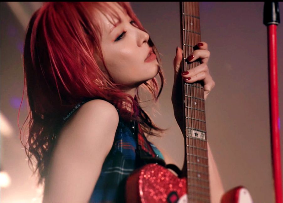 【织部里沙】lisa-『危险リスキー/ 覚醒屋』～i scream