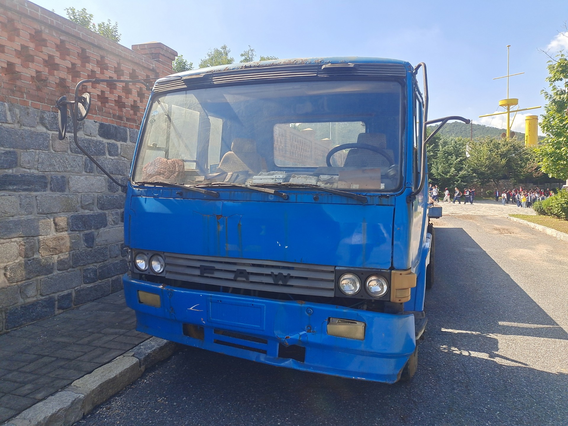 老款一汽解放平头柴j4牵引挂车,仿制于日本三菱扶桑中型载货汽车,中国