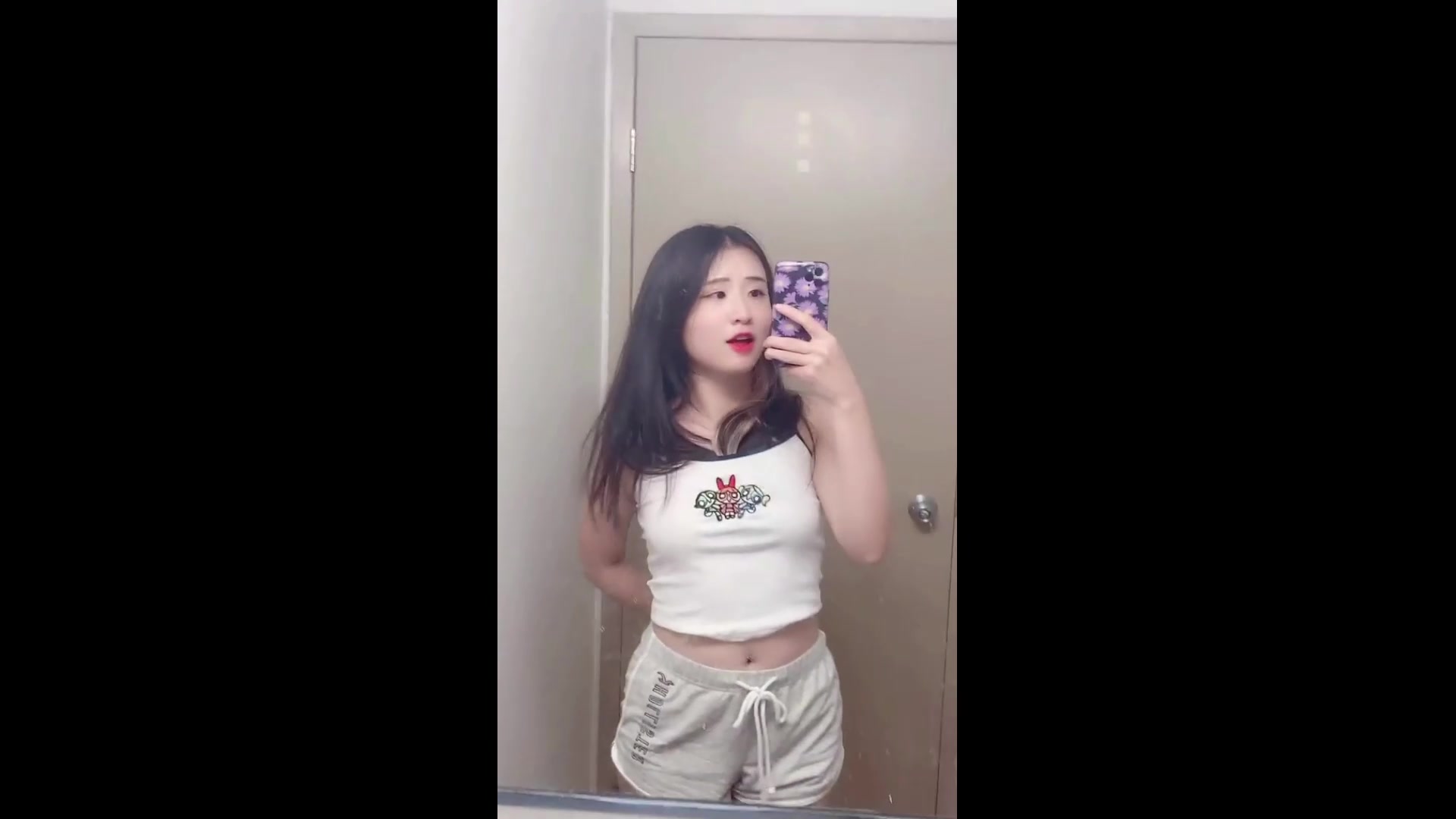 看一眼忘不了的coco灿灿抖音第一肥美舞蹈