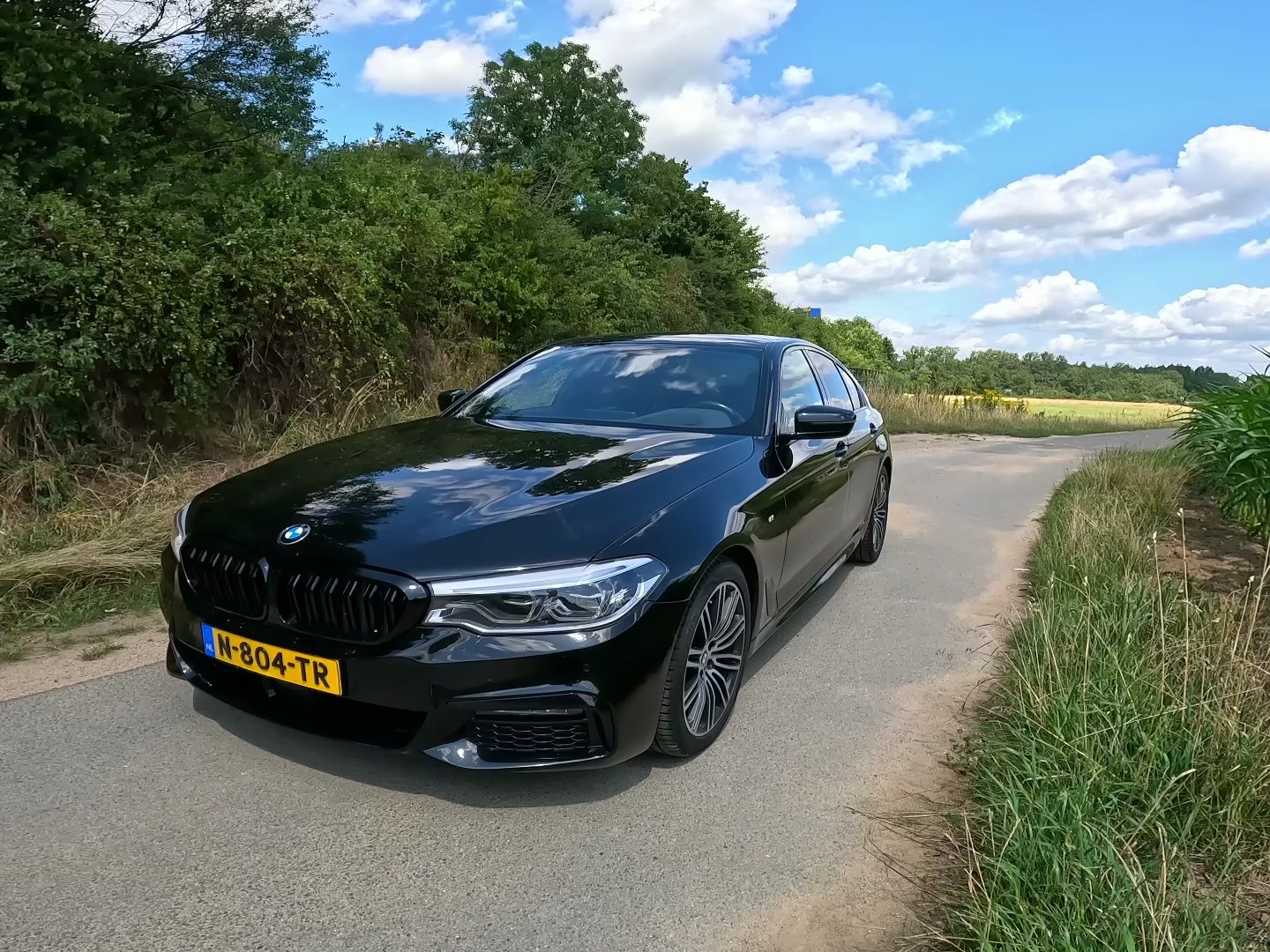 bmw 540i g30 __ live tuning on autobahn __ stock vs stage 1