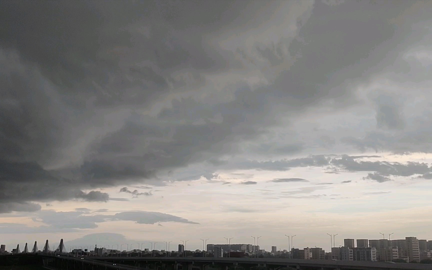 记录下雨前的天气变化哔哩哔哩bilibili