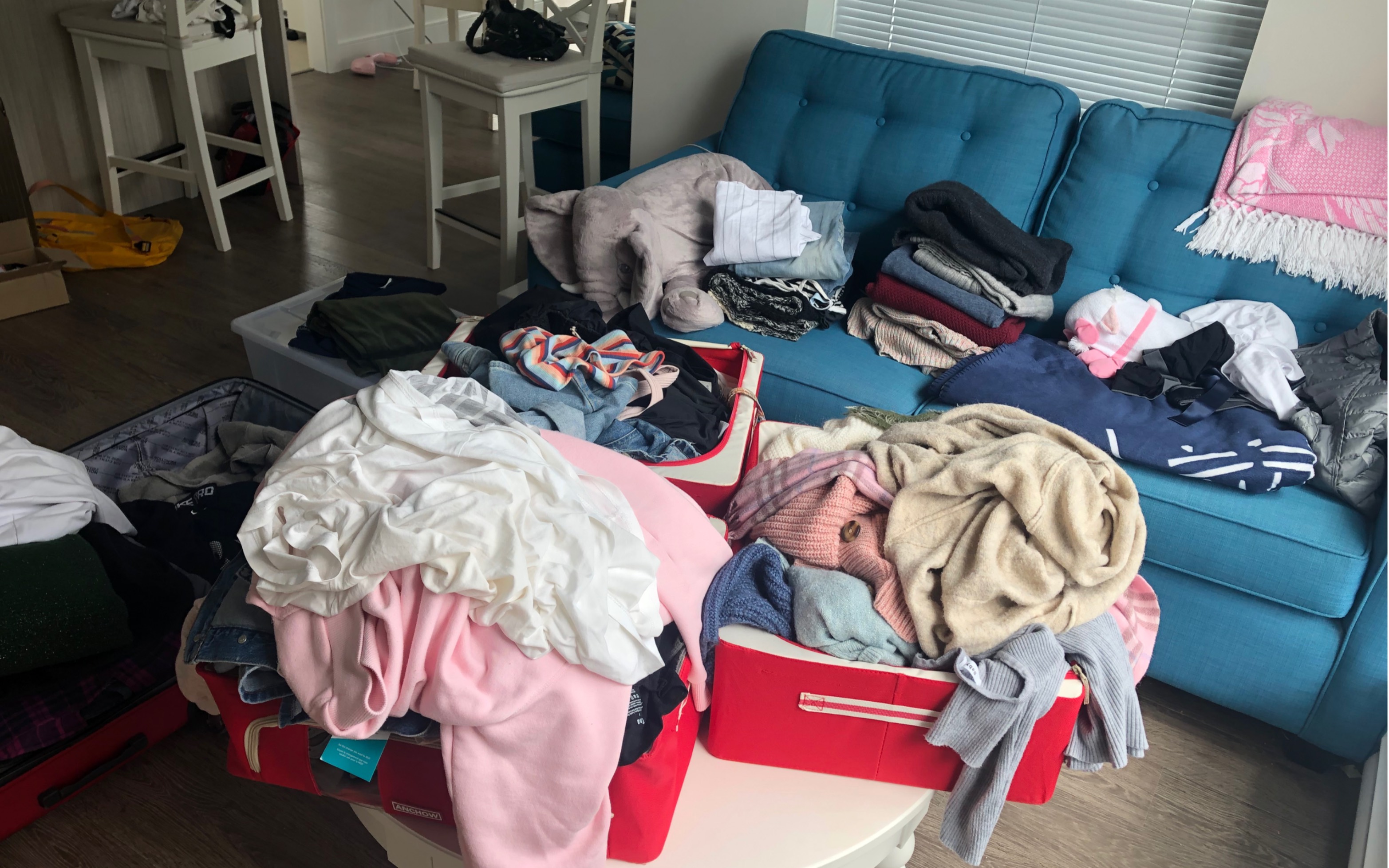 懒癌晚期女孩整理衣服|大型整理现场|妈见打系列|搬家整理|一年四季的