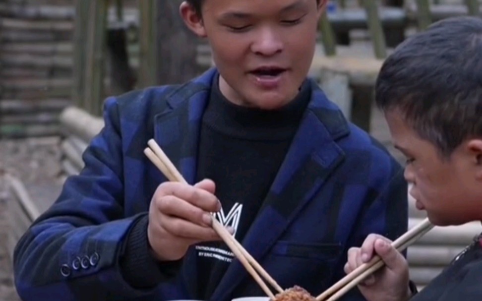 范小勇小马云兄弟俩架子越来越大了,表哥16块6毛6也不好使了,只能自己