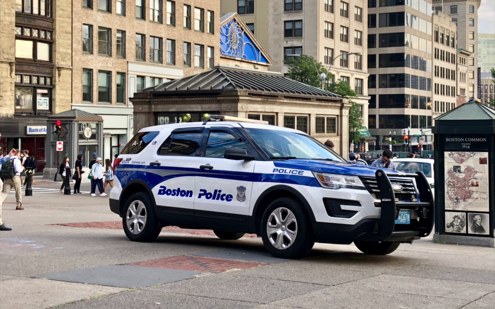 [car parking] 波士顿警察 福特大探警车 涂装展示
