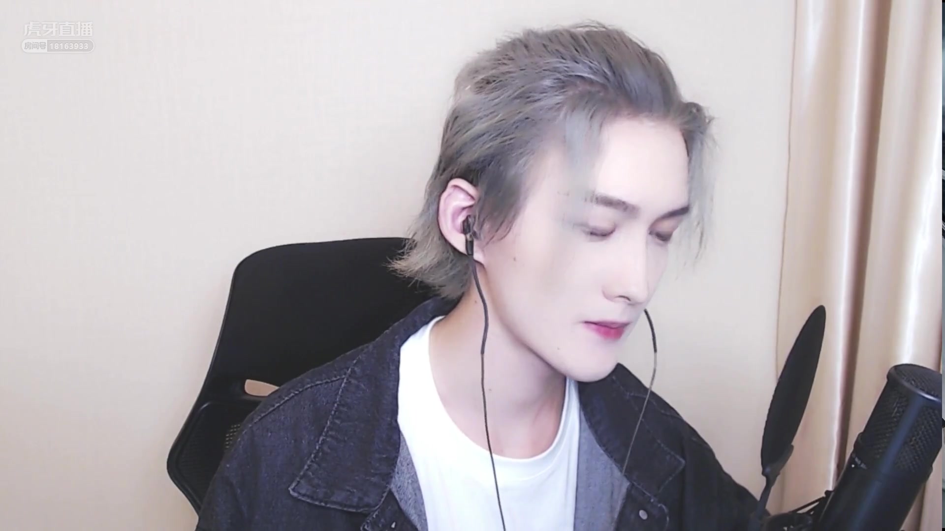 【coser希小白】希小白生日歌会_20190829_哔哩哔哩 (゜-゜)つロ 干杯