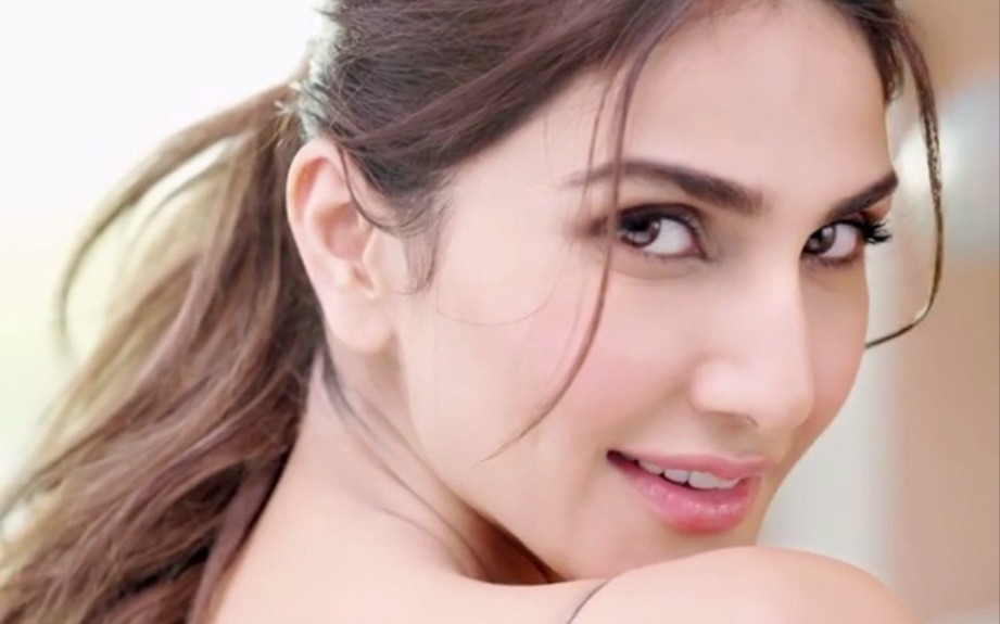 【印度美女】瓦妮.卡普尔最新广告:st.