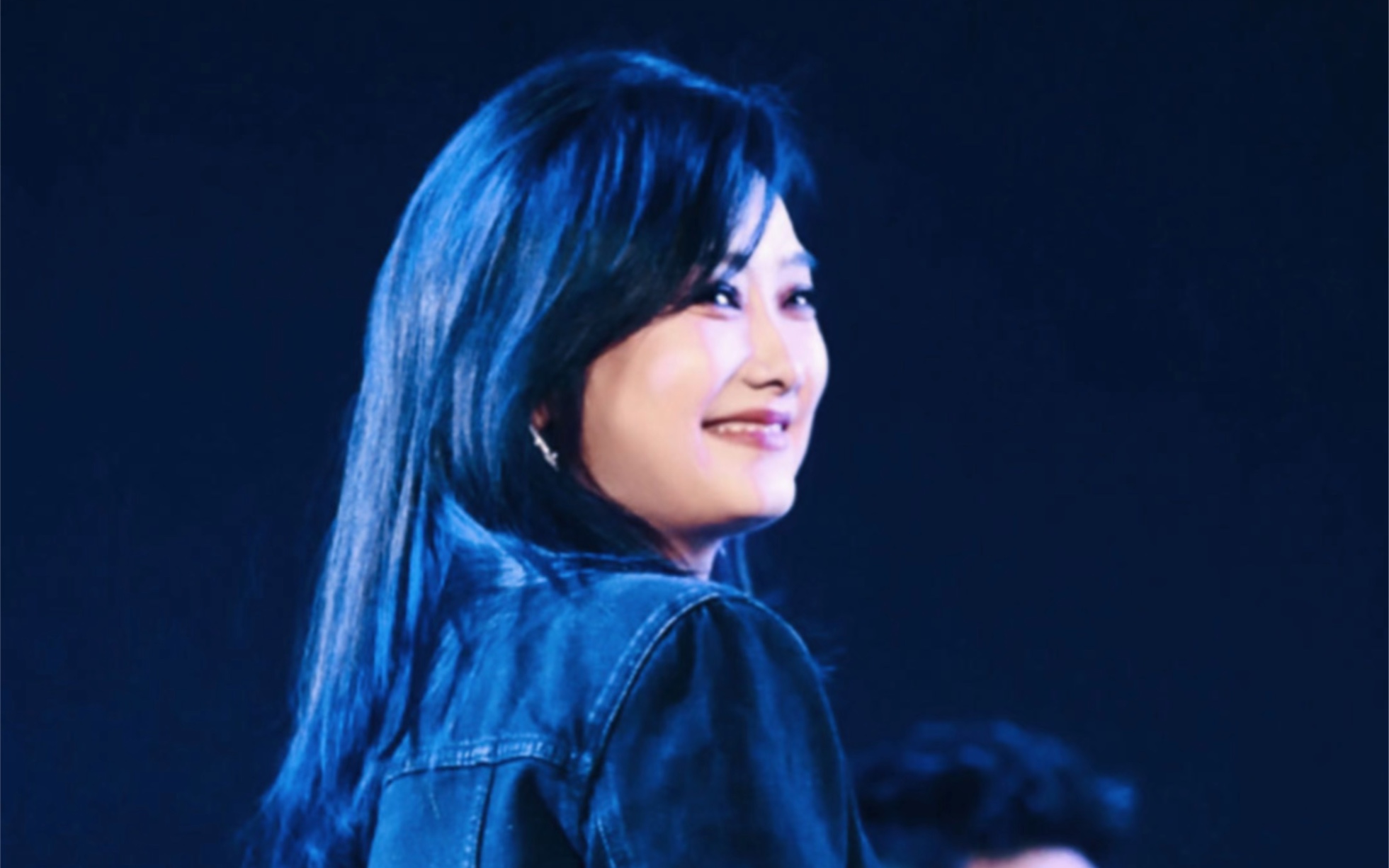 凤凰传奇光芒,前奏一响血脉觉醒