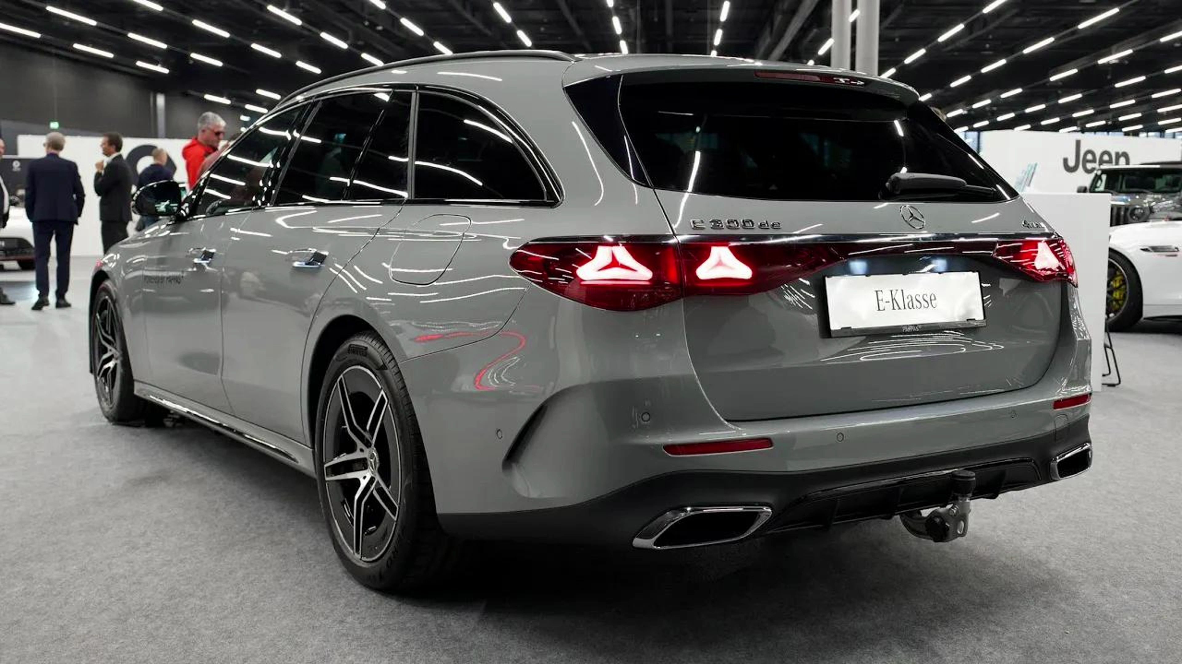 【4k鉴赏】体验全新奔驰e300de 旅行车 mercedes e-class estate