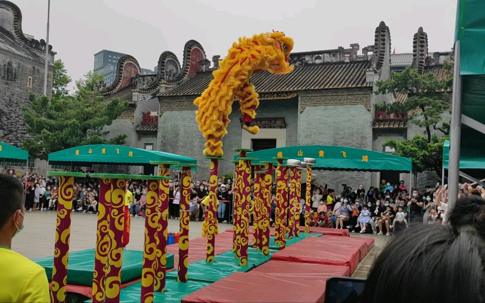 [图]佛山祖庙黄飞鸿醒狮表演梅花桩