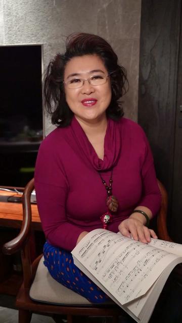 万山红清唱《二月里见罢到如今》(作曲家向音根据陕北民歌改编)