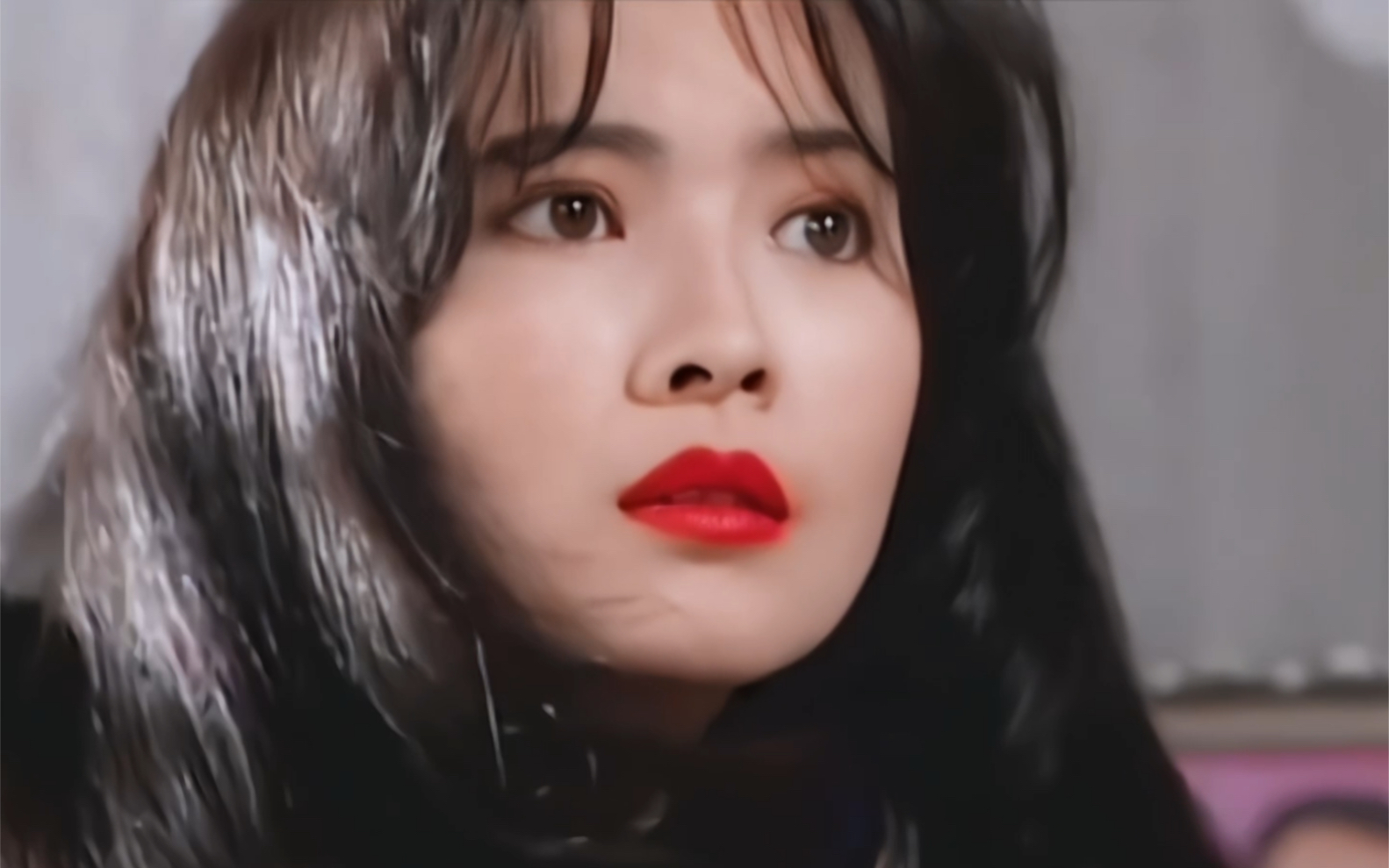 你总是说星星美,那你看看蓝洁瑛的眼睛啊,这眼里有星辰.