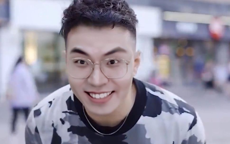 热爱105°的松伦哥_哔哩哔哩_bilibili