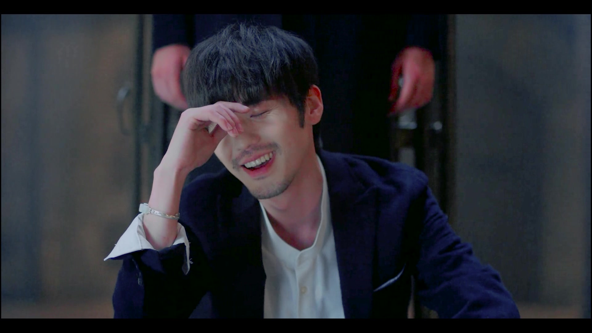 蓬莱间黑白起让酒