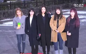 Скачать видео: 【Red Velvet】180202Music Bank上班路_音银一哥上线