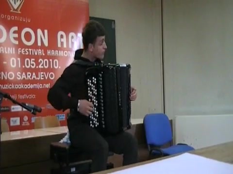 [图]Nevzad Demirovic Neco ACCORDION Wieniawski Scherzo Tarantella维尼亚夫斯基《谐谑曲与塔兰泰拉》