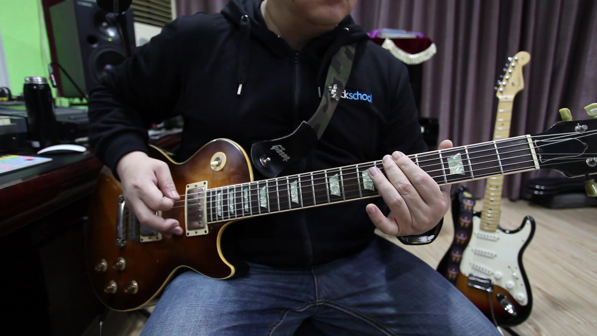 rockschool 电吉他二级 bonecrusher 曲子_哔哩哔哩_bilibili