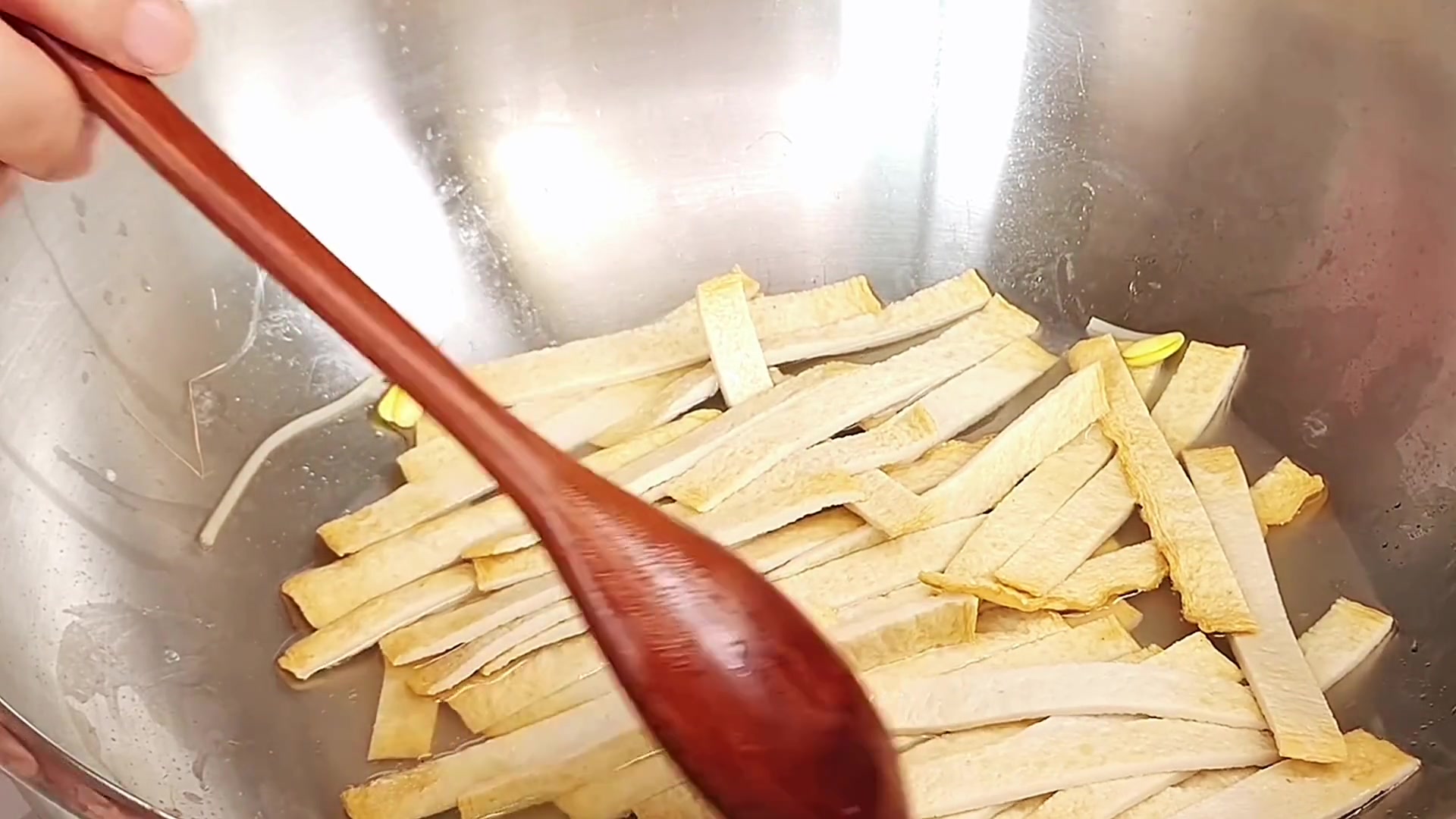 黄豆芽这种家常做法真是太好吃啦!做法简单,清爽开胃又下饭.哔哩哔哩bilibili