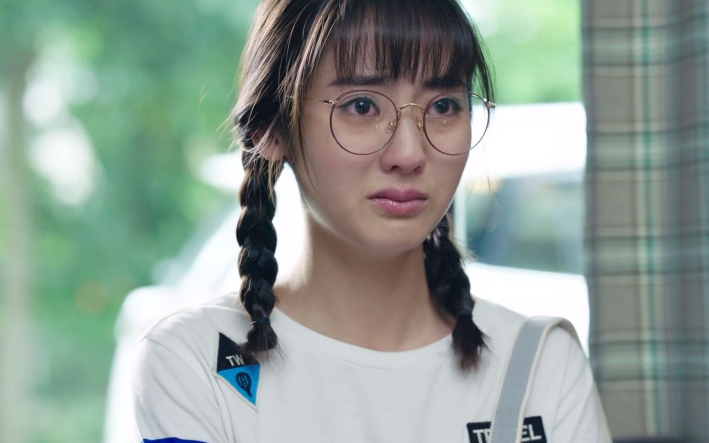 懂事乖巧的女学霸退学,找工作赚钱复读,怎料没有学历公司不敢要