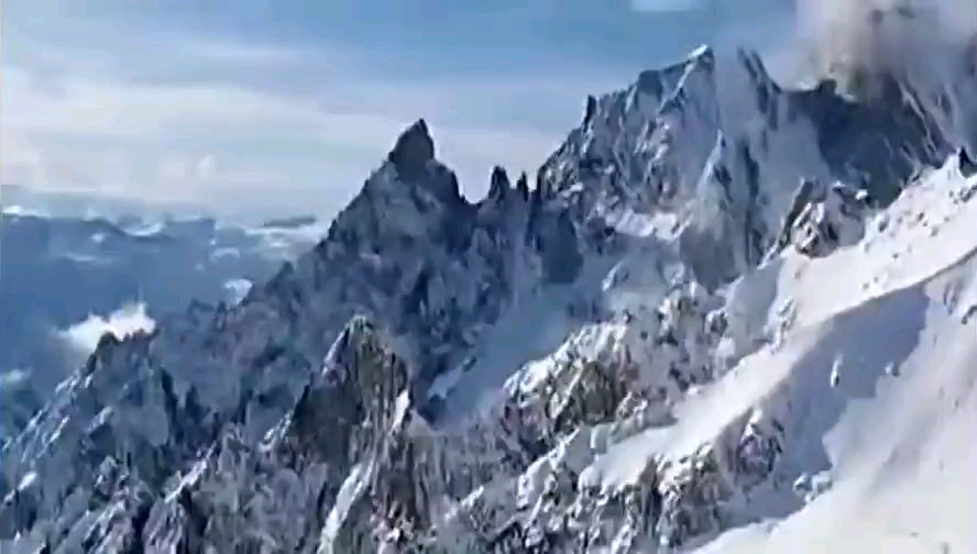 [图]沁园春.雪 朗诵背景视频