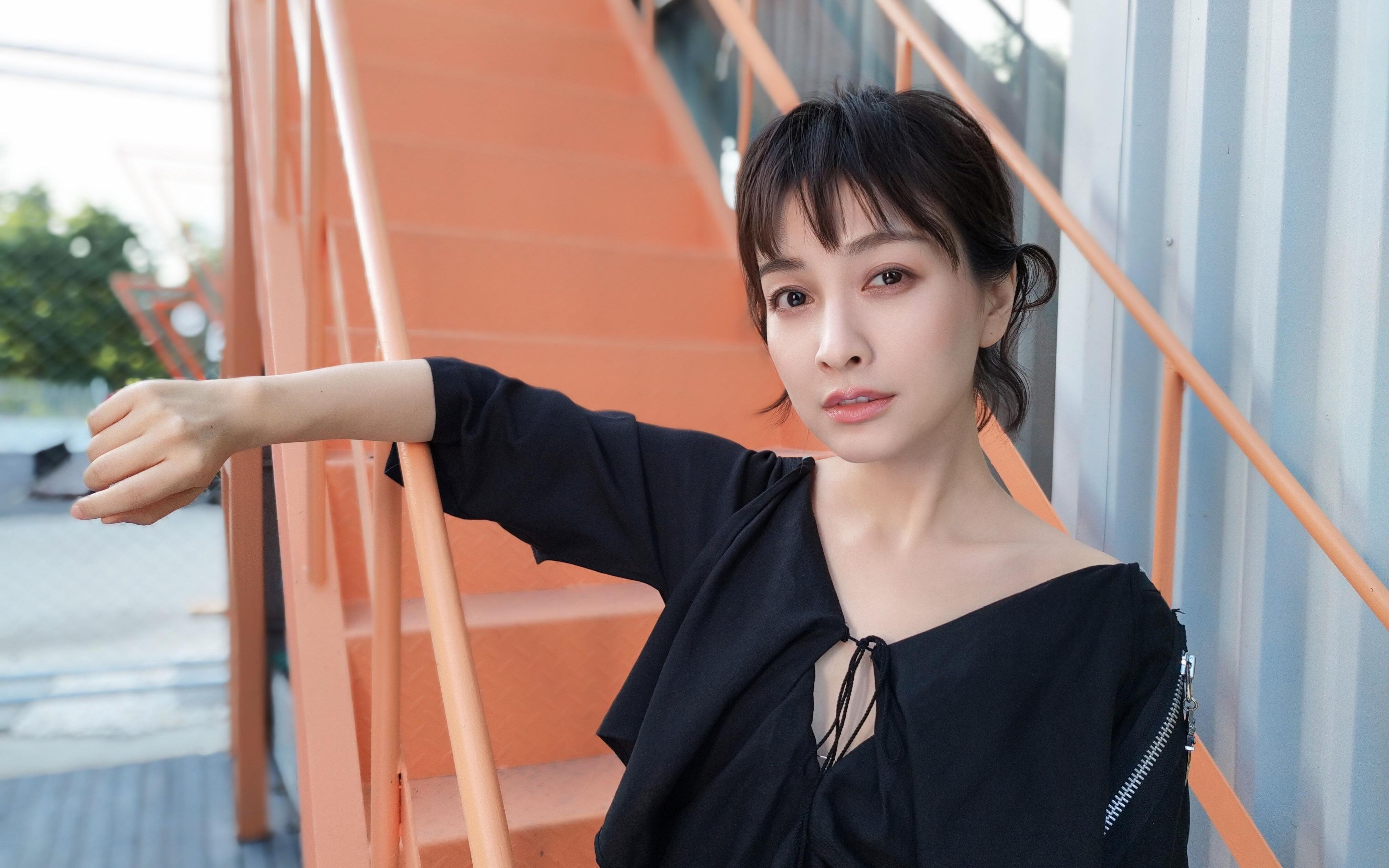 大龄女青年吴昕恋情曝光,新男友郑凯,哪点强的过潘帅