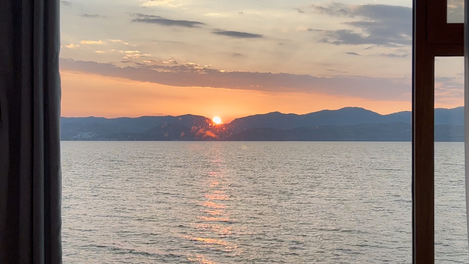 "past lives couldnt ever hold me down"|大理|洱海|日出