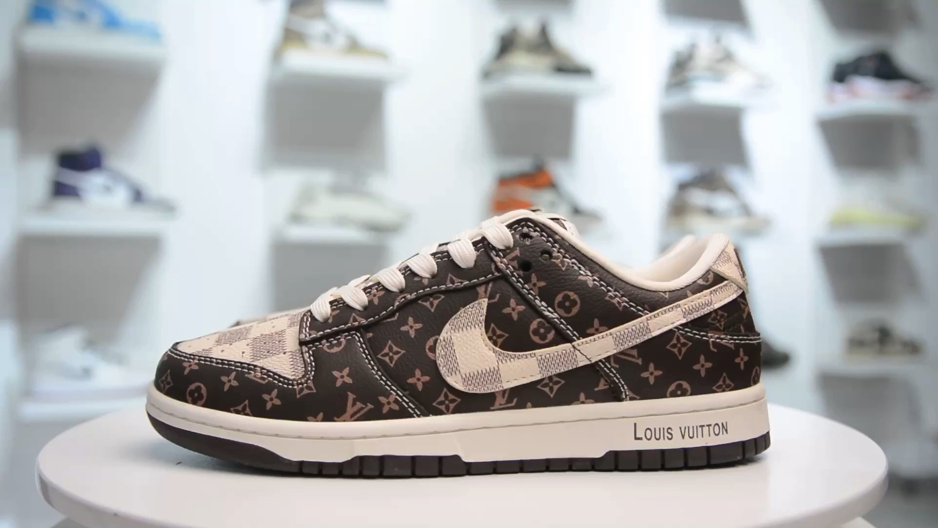 【实拍欣赏】nike dunk low 定制lv联名 棋盘格棕花花白