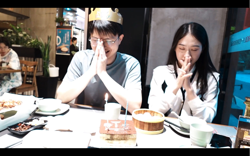 [图]北大生活vlog：开学一个月快乐回忆录，文状生日快乐！法学院新生舞会｜宜宾招待所｜剧本杀